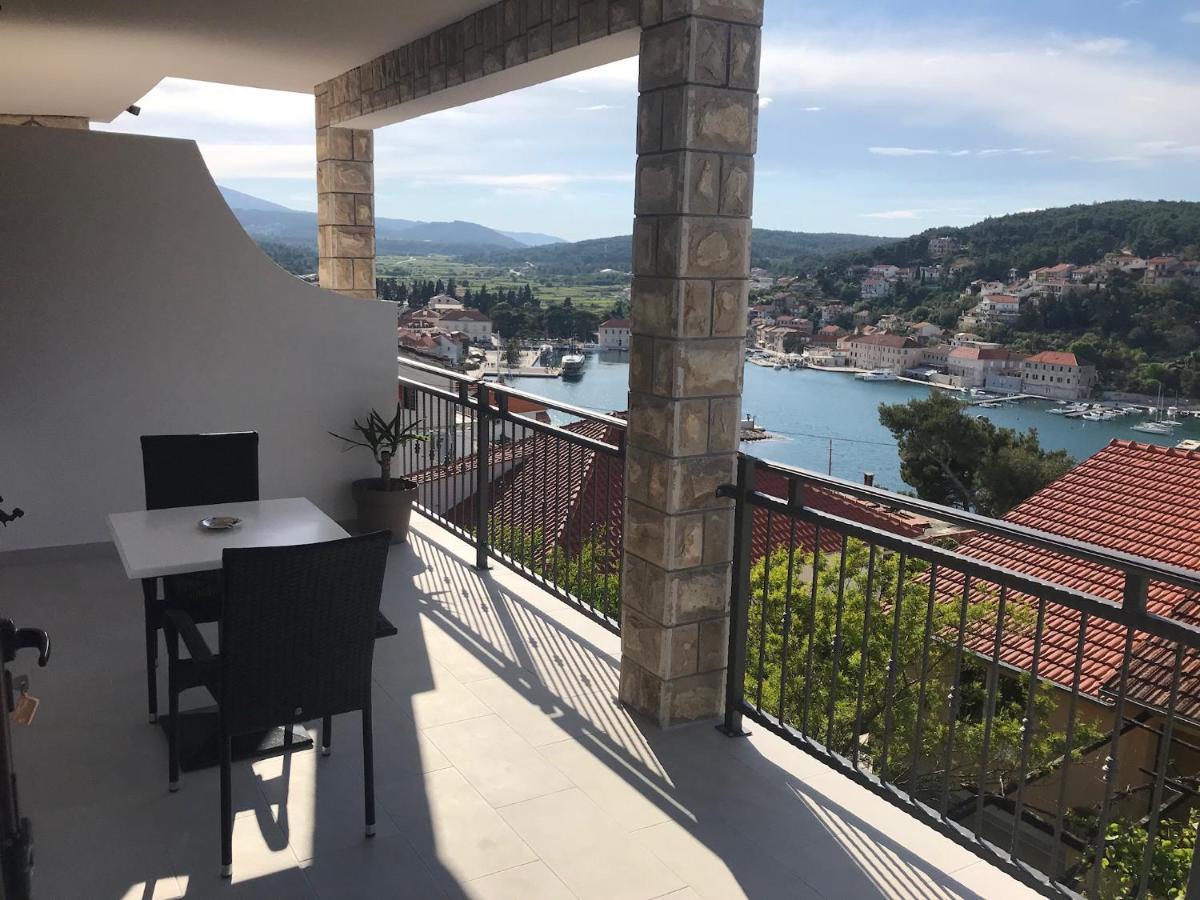 Apartments Vinka Jelsa  Εξωτερικό φωτογραφία