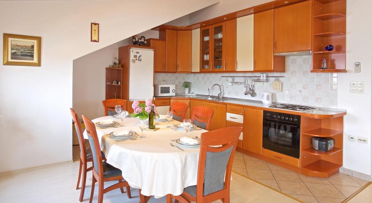 Apartments Vinka Jelsa  Εξωτερικό φωτογραφία