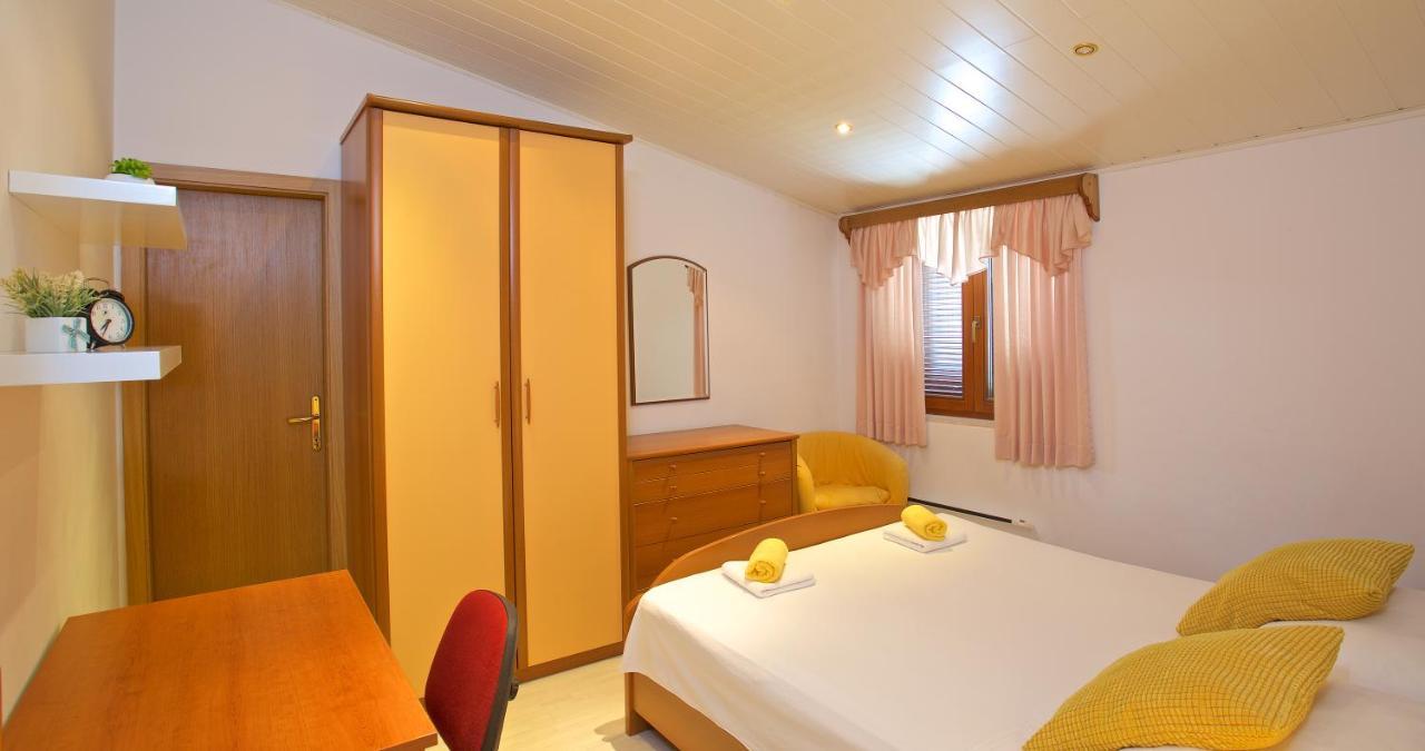 Apartments Vinka Jelsa  Εξωτερικό φωτογραφία