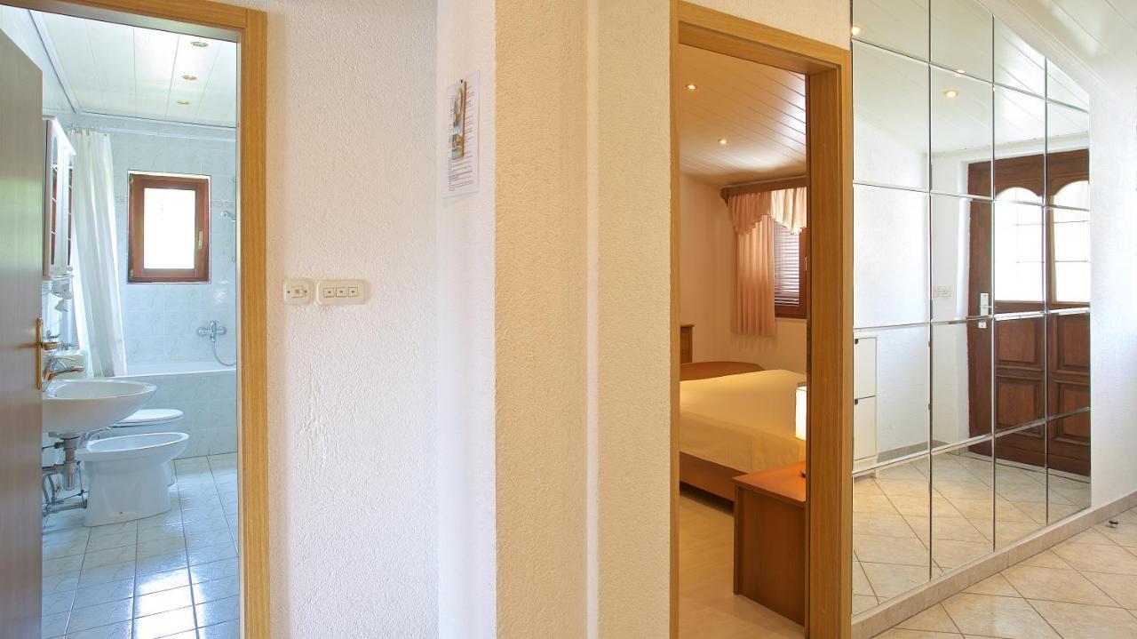 Apartments Vinka Jelsa  Εξωτερικό φωτογραφία